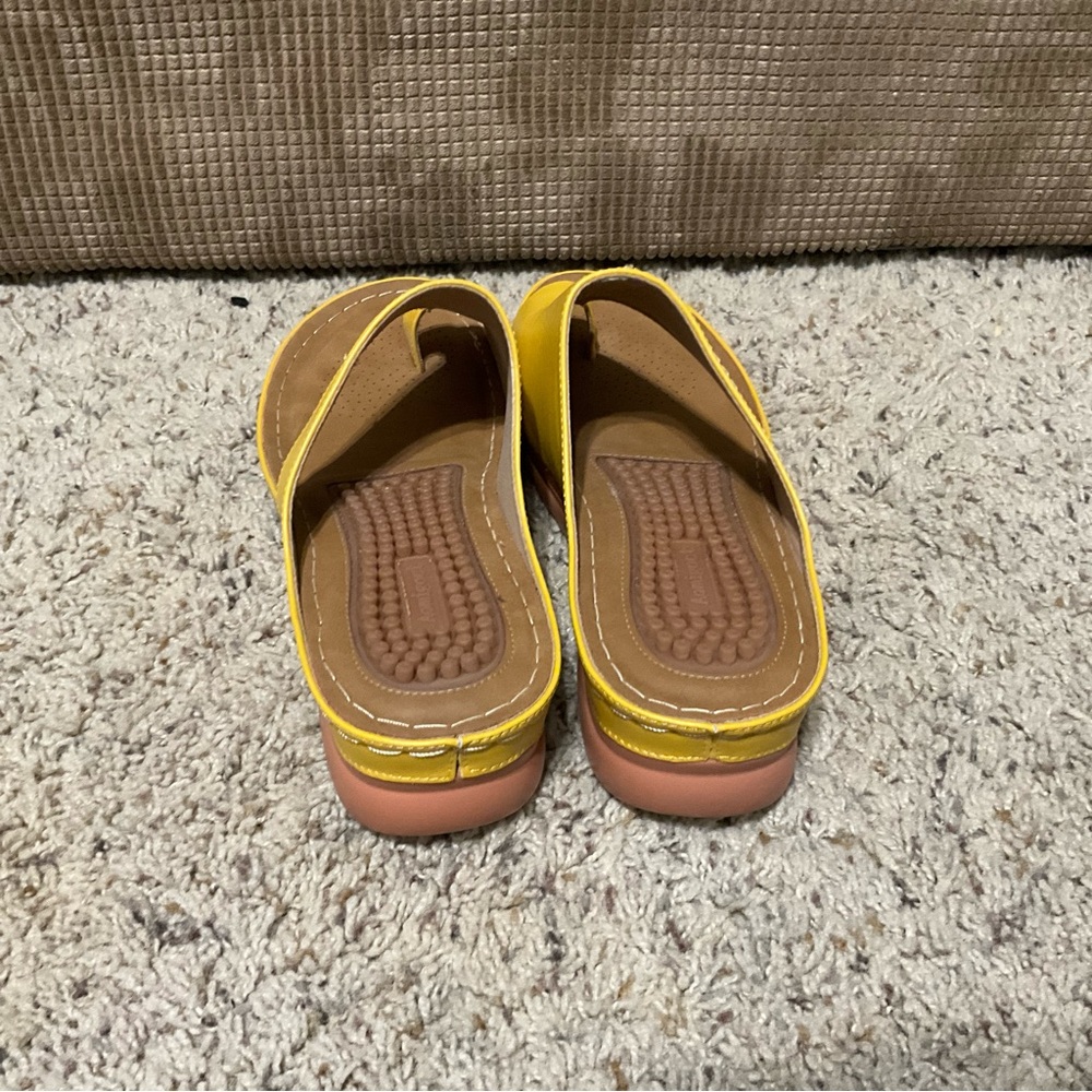 Aomigoct sandals for women’s size 42 yellow soft leather - Picture 7 of 8